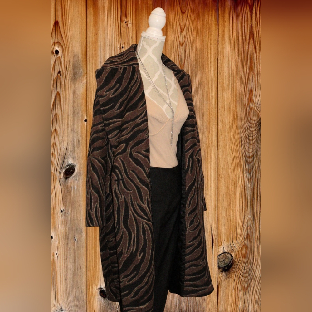 Zara Animal Print Double-Breasted Trench Coat! Oversized, Relaxed Fit, 3/4. - Picture 3 of 9